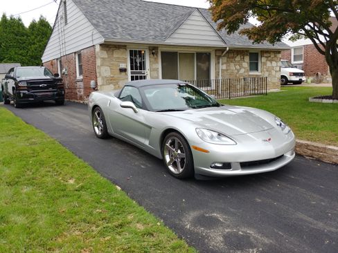 Used 2008 Chevrolet Corvette Convertible image 4