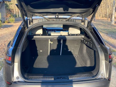 Used 2019 Land Rover Range Rover Velar R-Dynamic SE image 9