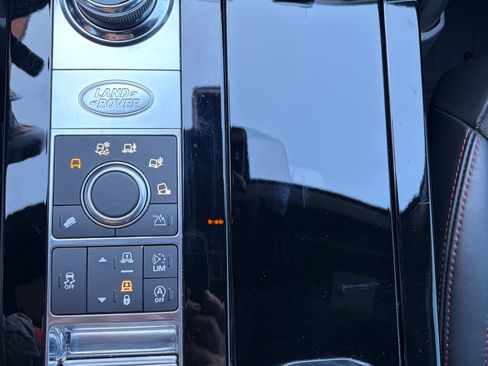 Used 2018 Land Rover Discovery HSE Luxury image 25