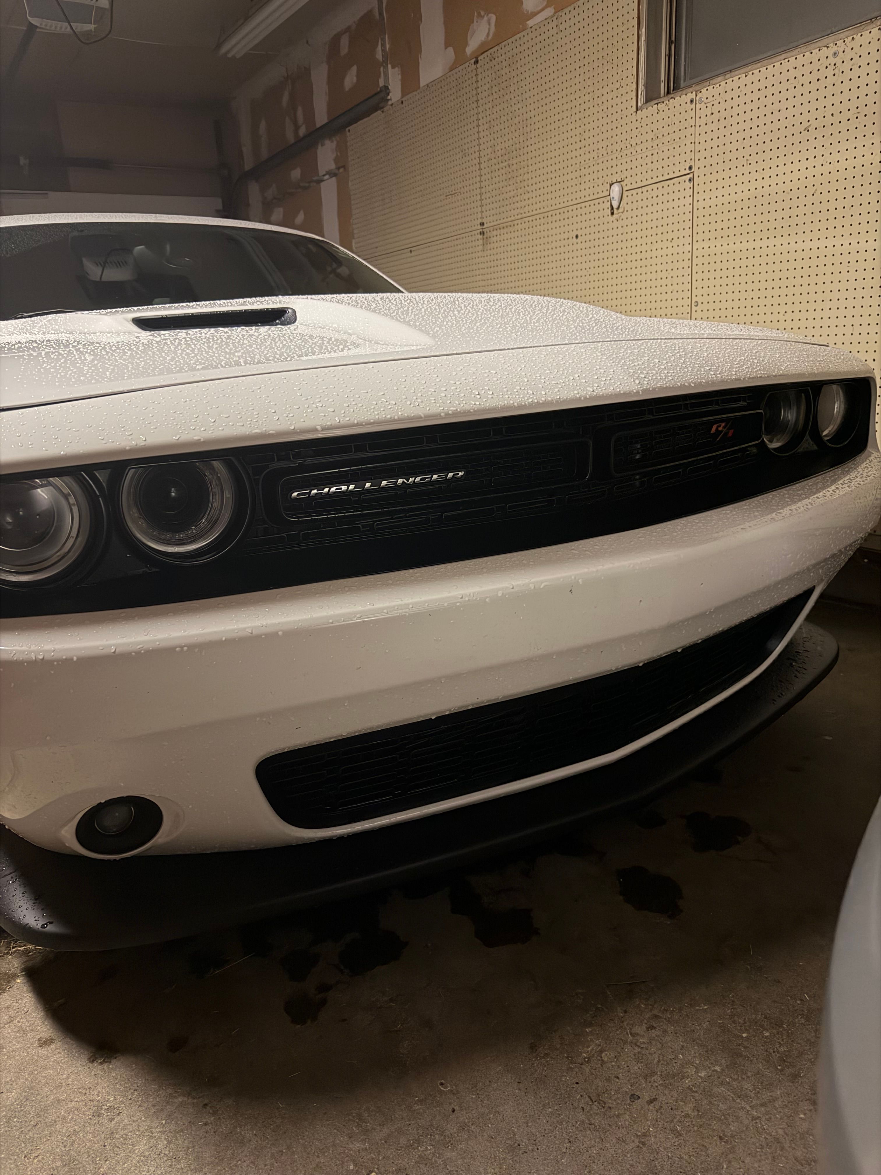 Used 2015 Dodge Challenger R/T Scat Pack w/ Scat Pack Appearance Package RWD image 1