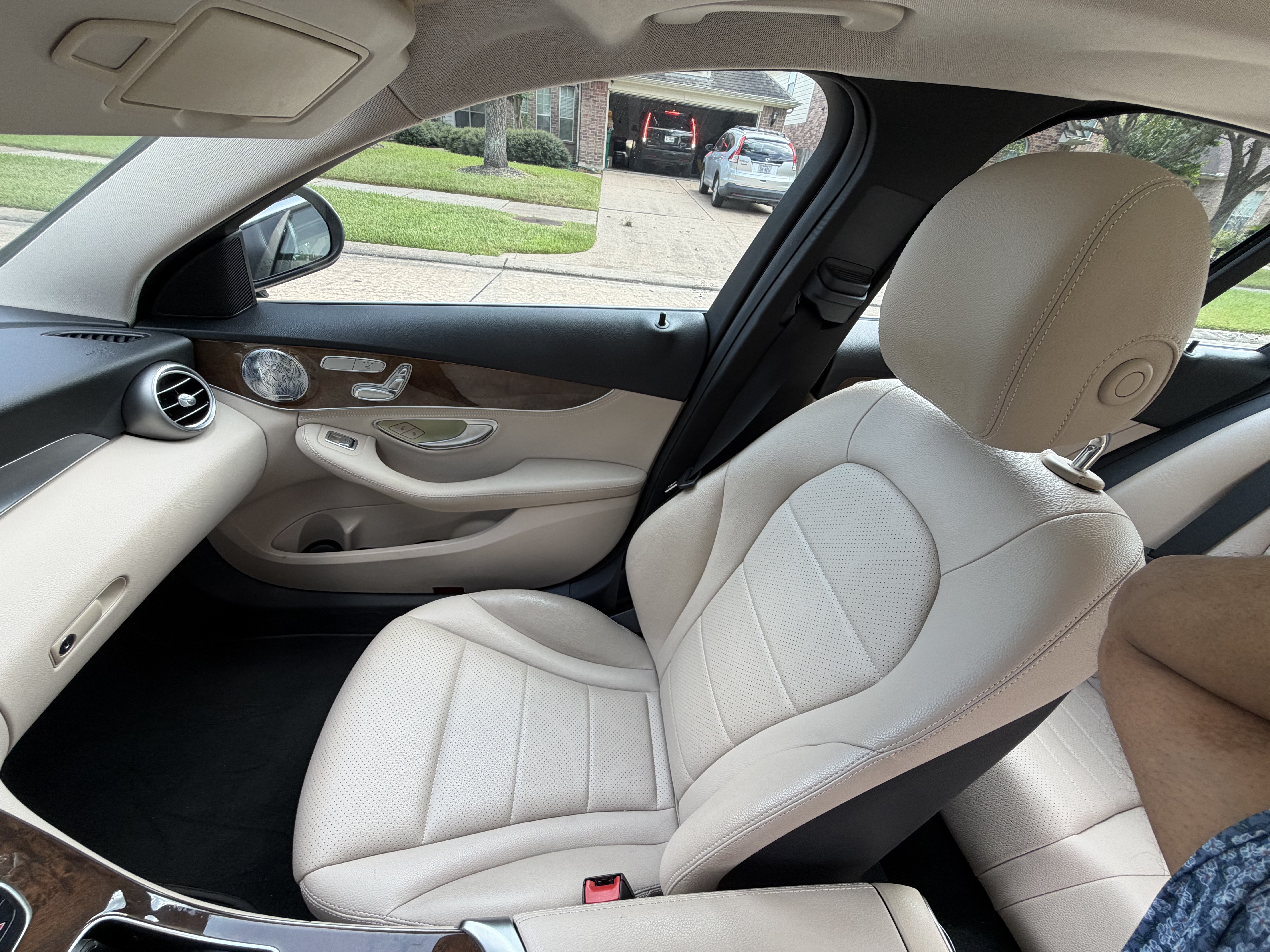 Used 2015 Mercedes-Benz C 300 4MATIC Sedan image 14