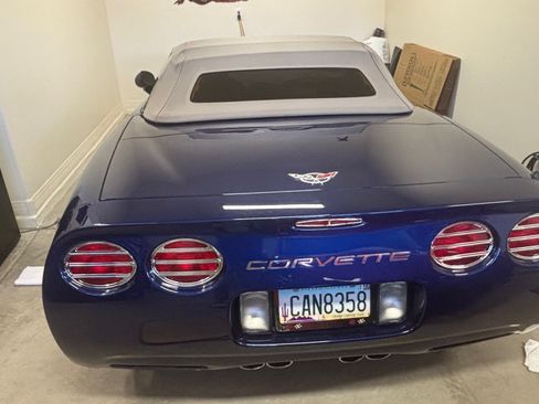 Used 2004 Chevrolet Corvette Convertible w/ Preferred Equipment Group image 2
