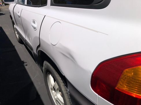 Used 2004 Hyundai Santa Fe GLS FWD image 9