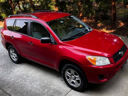 Used 2011 Toyota RAV4 4WD w/ Base L4 Extra Value Pkg image 2
