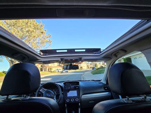 Used 2015 Subaru Forester 2.5i Premium w/ All-Weather Package image 16