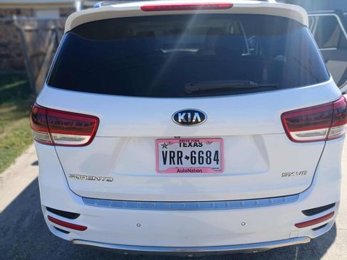 Used 2016 Kia Sorento SX image 4