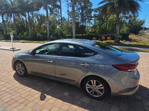 Used 2018 Hyundai Elantra SEL image 5