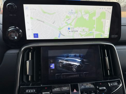 Used 2024 Lexus LX 600 F Sport image 13