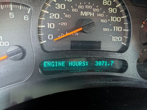 Used 2005 Chevrolet Silverado 1500 W/T image 8