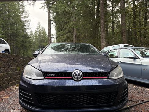 Used 2017 Volkswagen GTI S image 2
