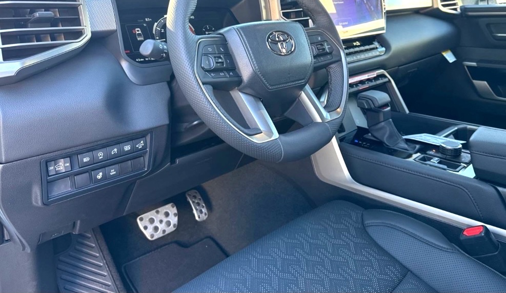 Used 2025 Toyota Tundra Limited w/ TRD Off-Road Package AWD/4WD image 12