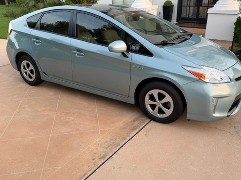 Used 2012 Toyota Prius Three w/ Solar Roof Pkg FWD image 1