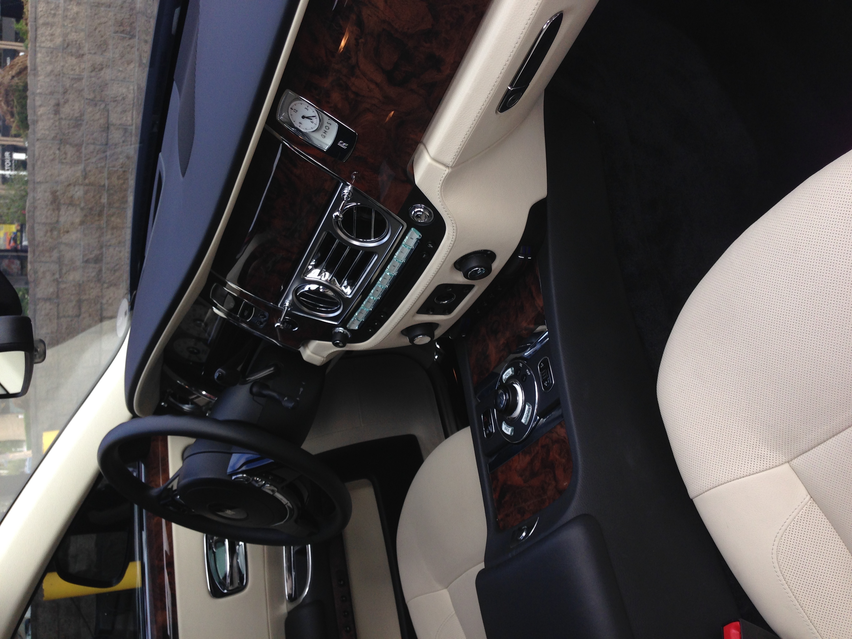 Used 2013 Rolls-Royce Ghost RWD image 6