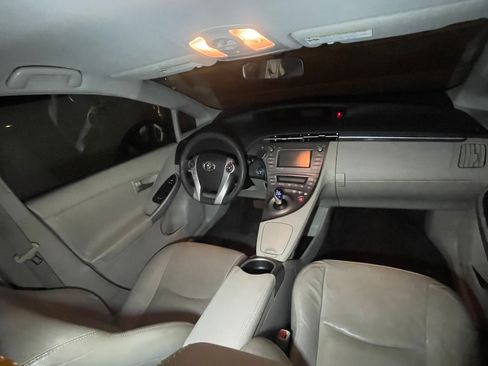 Used 2014 Toyota Prius Three image 17