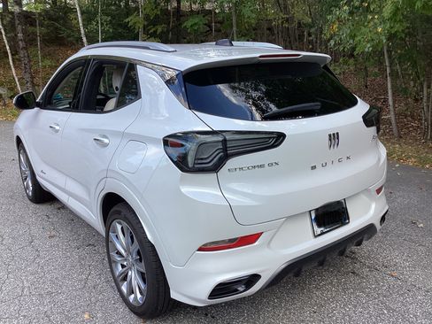 Used 2024 Buick Encore GX Avenir w/ Avenir Convenience Package image 11