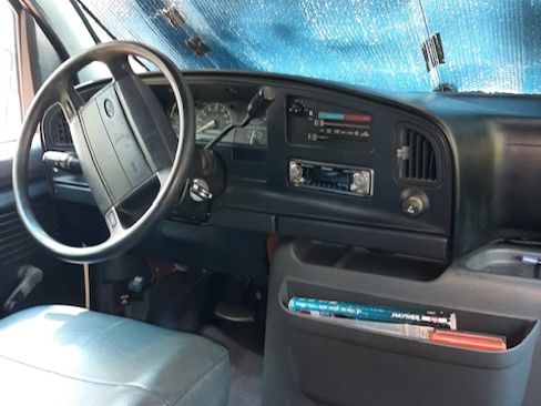 Used 1993 Ford E-150 and Econoline 150 image 6