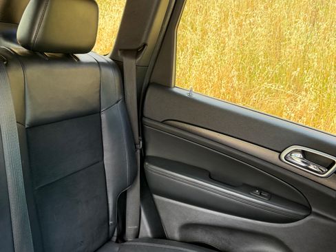 Used 2015 Jeep Grand Cherokee Altitude image 10