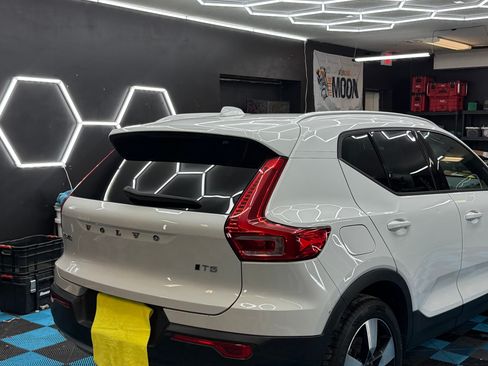 Used 2019 Volvo XC40 T5 Momentum AWD/4WD image 5
