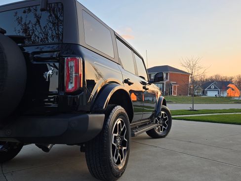 Used 2023 Ford Bronco Outer Banks image 4