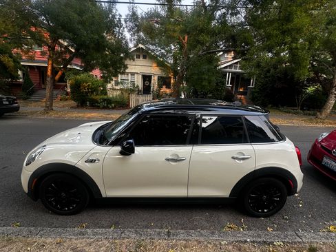 Used 2017 MINI Cooper S FWD image 5