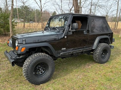 Used 2005 Jeep Wrangler Unlimited AWD/4WD image 4