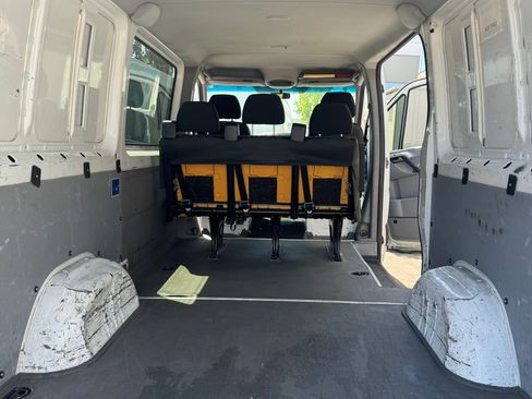 Used 2014 Mercedes-Benz Sprinter 2500 image 22