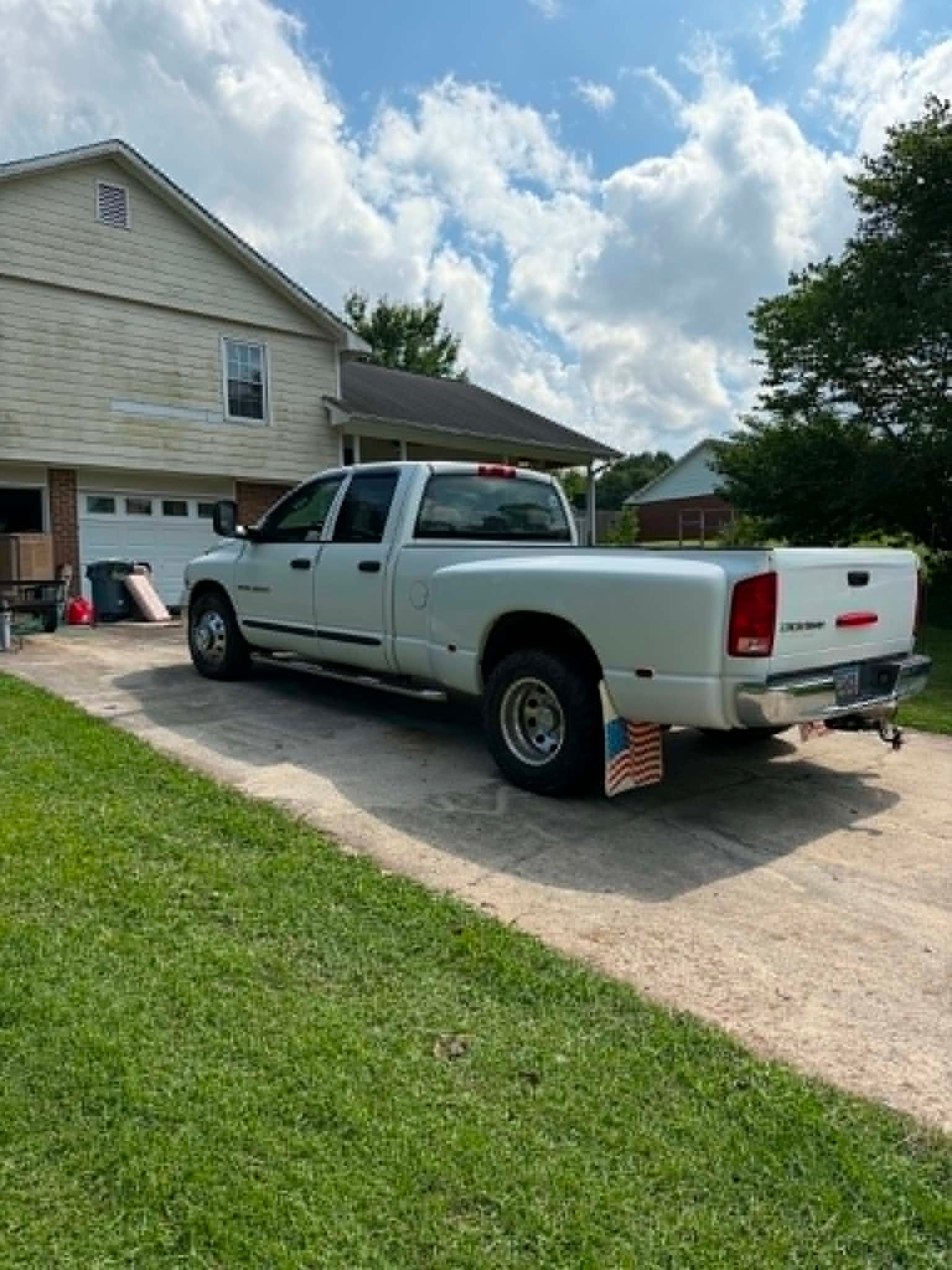 Used 2004 Dodge Ram 3500 Truck SLT w/ Trailer Tow Group RWD image 4