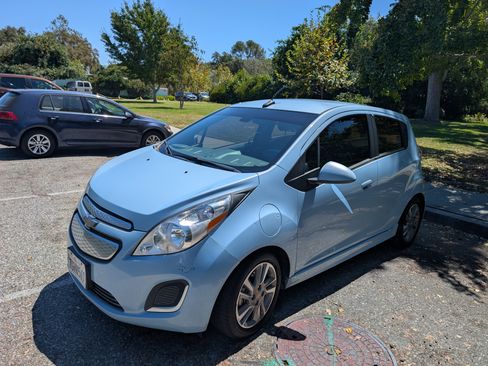 Used 2014 Chevrolet Spark LT image 2