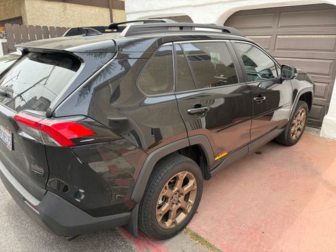 Used 2023 Toyota RAV4 AWD Hybrid image 4