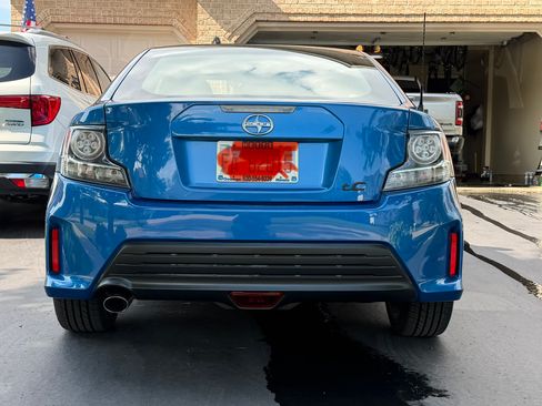 Used 2015 Scion tC FWD image 4
