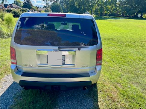 Used 2011 Honda Pilot EX-L image 2