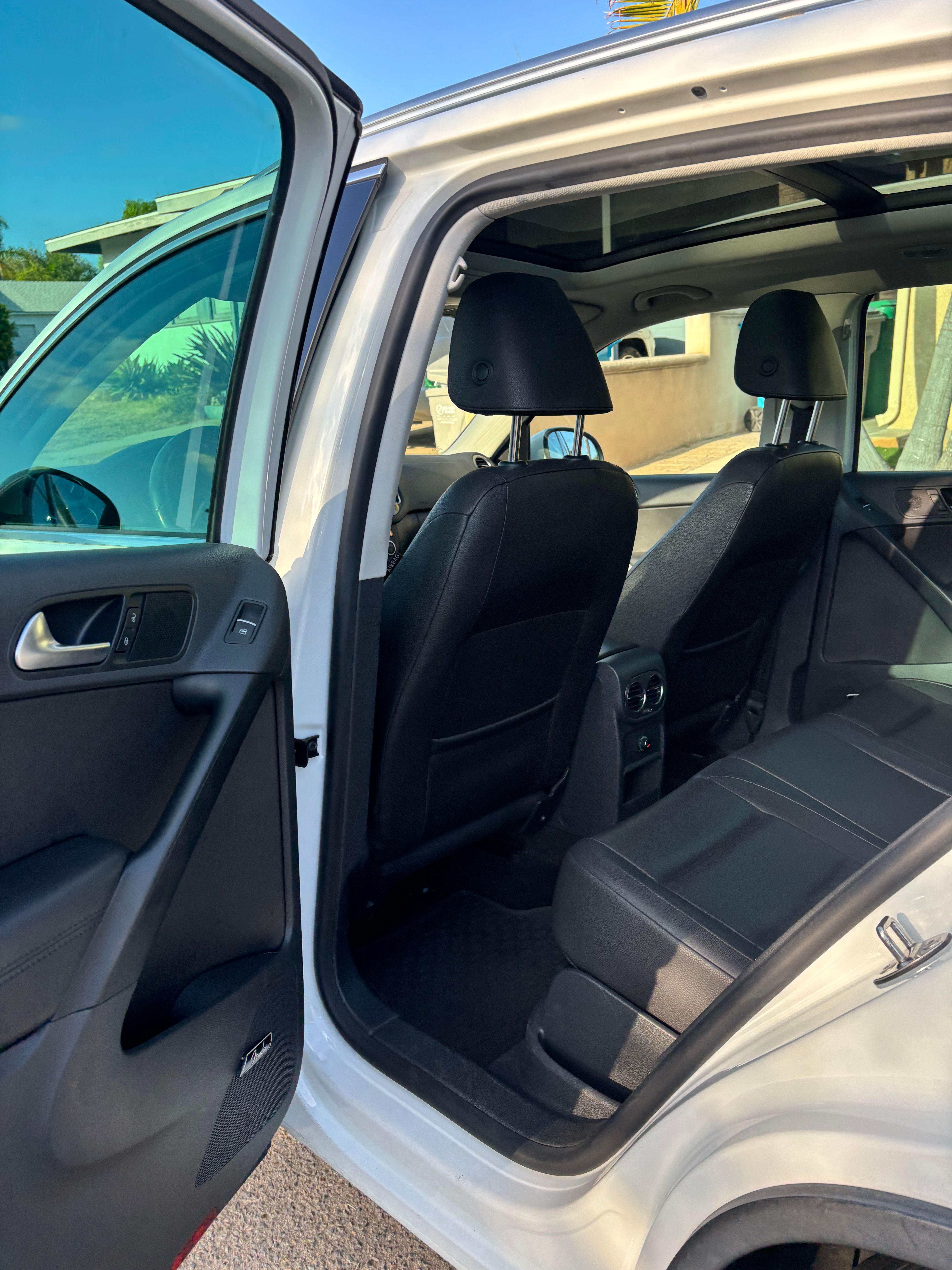Used 2015 Volkswagen Tiguan SEL FWD image 15