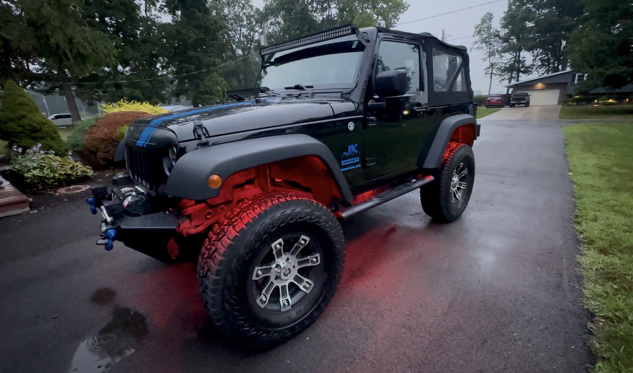 Used 2015 Jeep Wrangler Sport w/ Connectivity Group AWD/4WD image 20