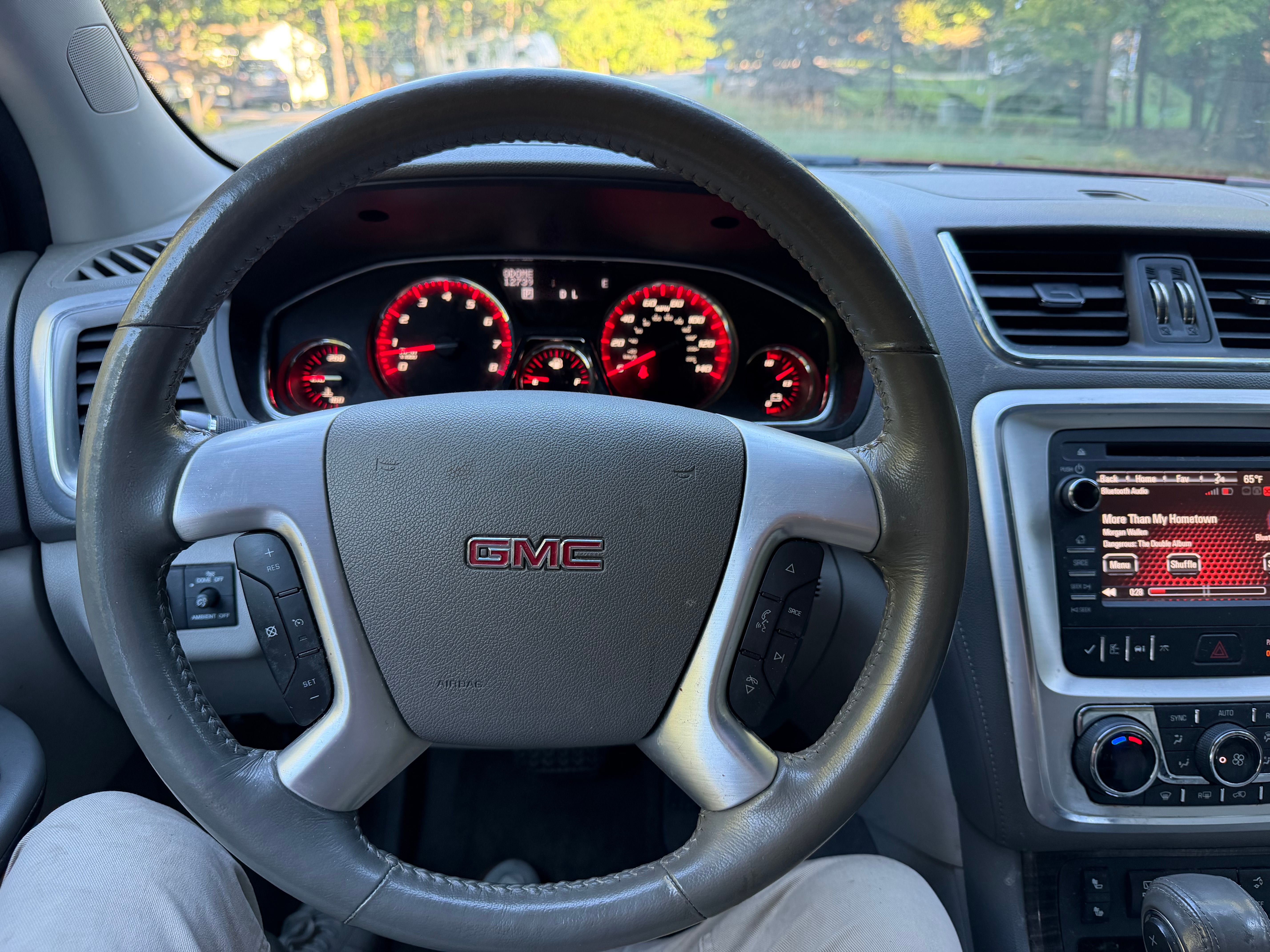 Used 2014 GMC Acadia SLT AWD/4WD image 9