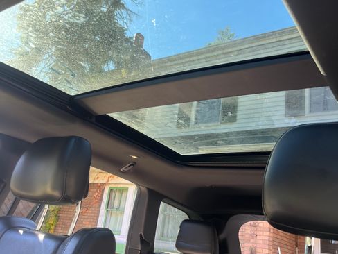 Used 2018 Jeep Grand Cherokee Limited image 2