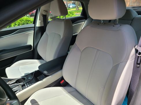 Used 2022 Kia K5 LXS image 12