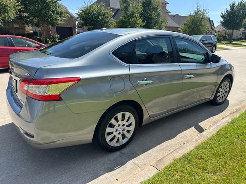 Used 2013 Nissan Sentra SV w/ Premium Pkg FWD image 6