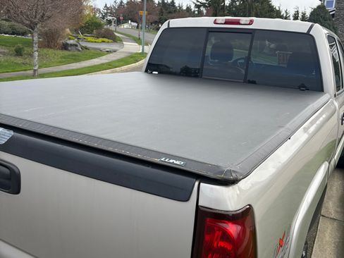 Used 2004 Chevrolet Silverado 2500 LT w/ Skid Plate Package image 15