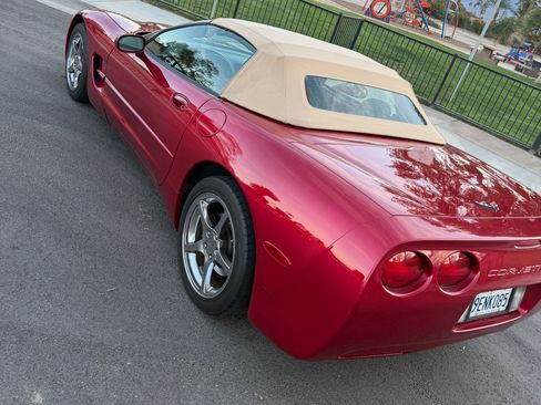 Used 2002 Chevrolet Corvette Convertible w/ Preferred Equipment Group2 image 11