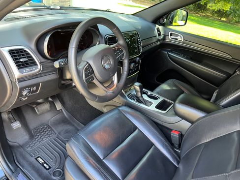 Used 2019 Jeep Grand Cherokee Limited image 11