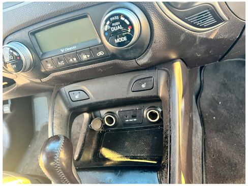 Used 2013 Hyundai Tucson Limited w/ Premium Pkg image 4