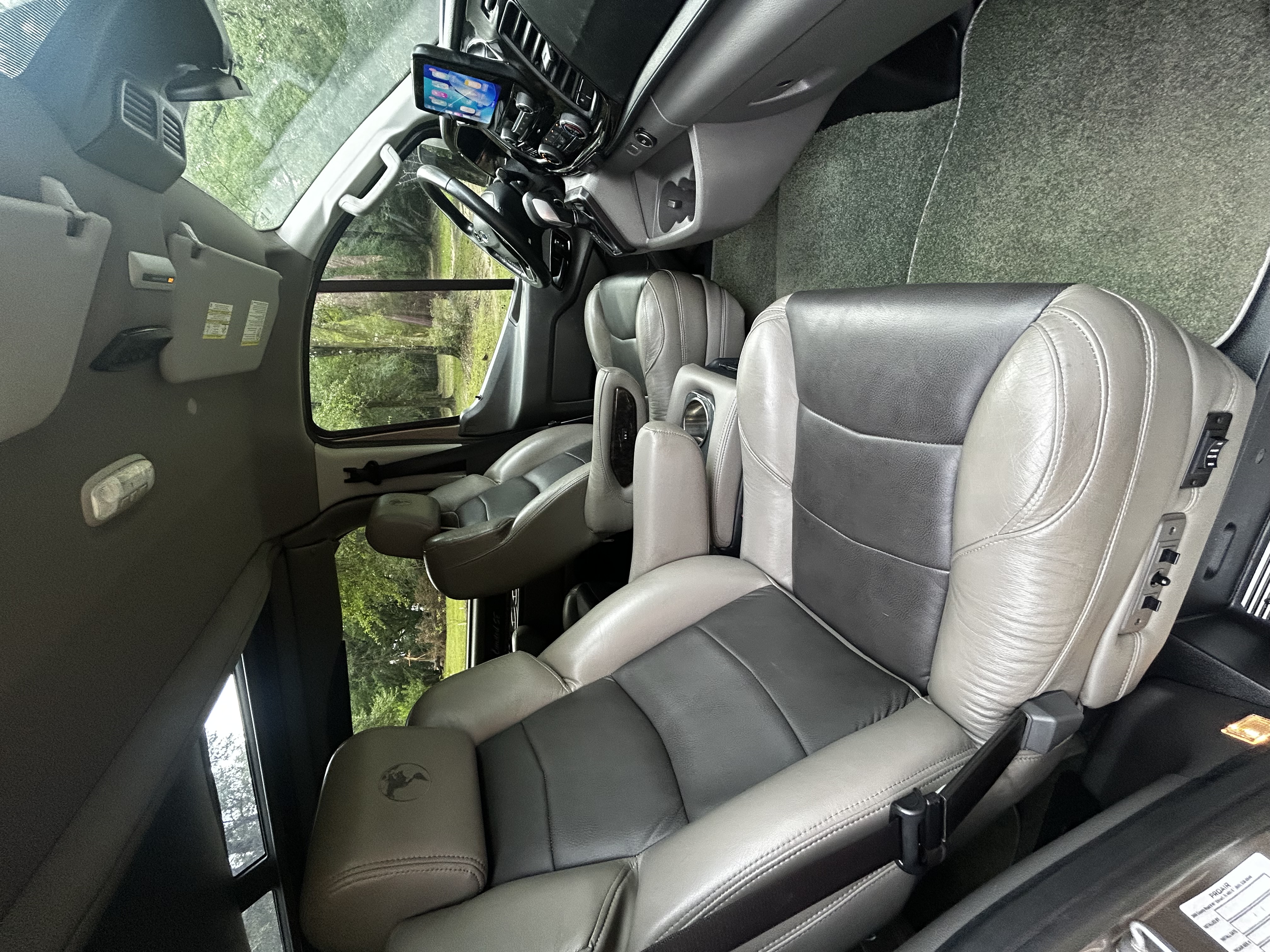 Used 2020 Ford Transit 150 Low Roof w/ Exterior Upgrade Package RWD image 14