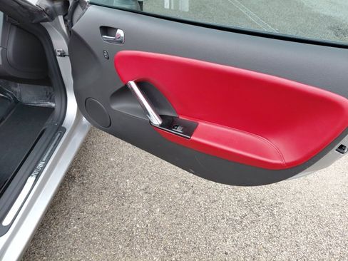 Used 2009 Saturn Sky w/ Premium Trim Package image 20