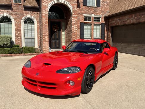 Used 2000 Dodge Viper RT/10 image 1