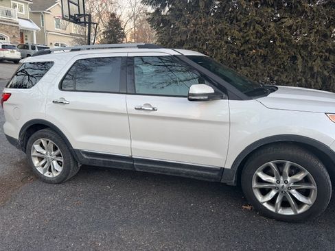 Used 2015 Ford Explorer Limited w/ Equipment Group 301A image 2