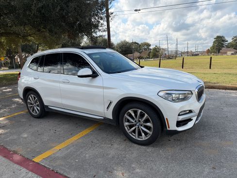 Used 2019 BMW X3 xDrive30i w/ Premium Package image 4
