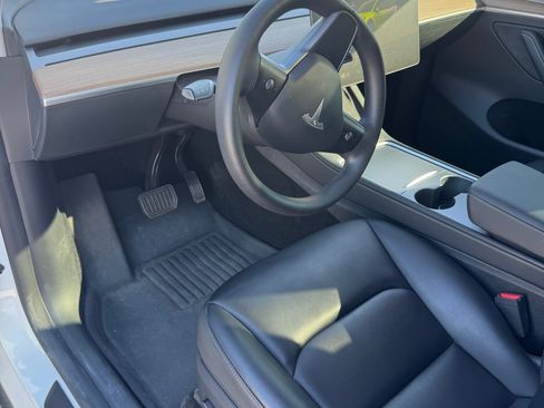 Used 2023 Tesla Model Y Long Range AWD/4WD image 11