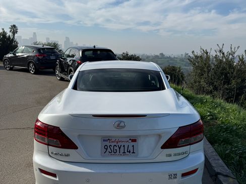 Used 2010 Lexus IS 250C image 4