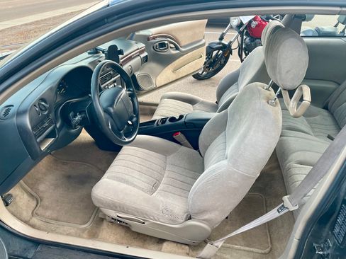 Used 1996 Chevrolet Monte Carlo LS image 10