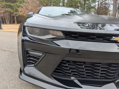 Used 2017 Chevrolet Camaro SS image 11